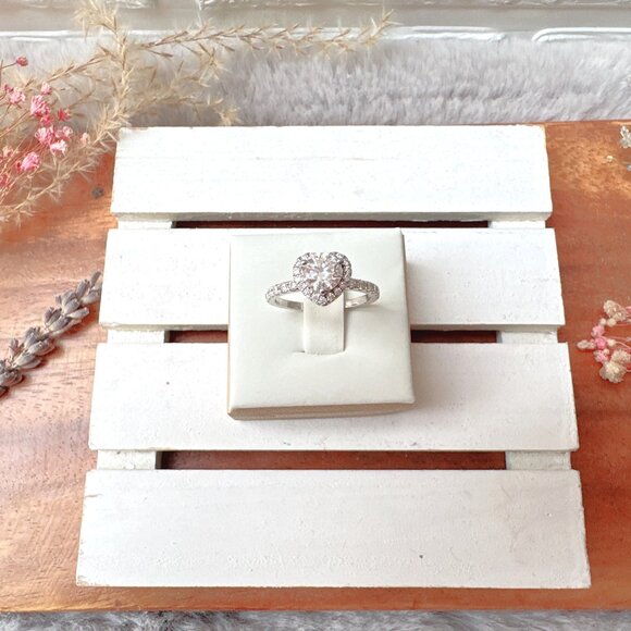 1.64ct Moissanite Heart 18k White Gold Plated Sterling Silver Ring - Picture 2 of 10